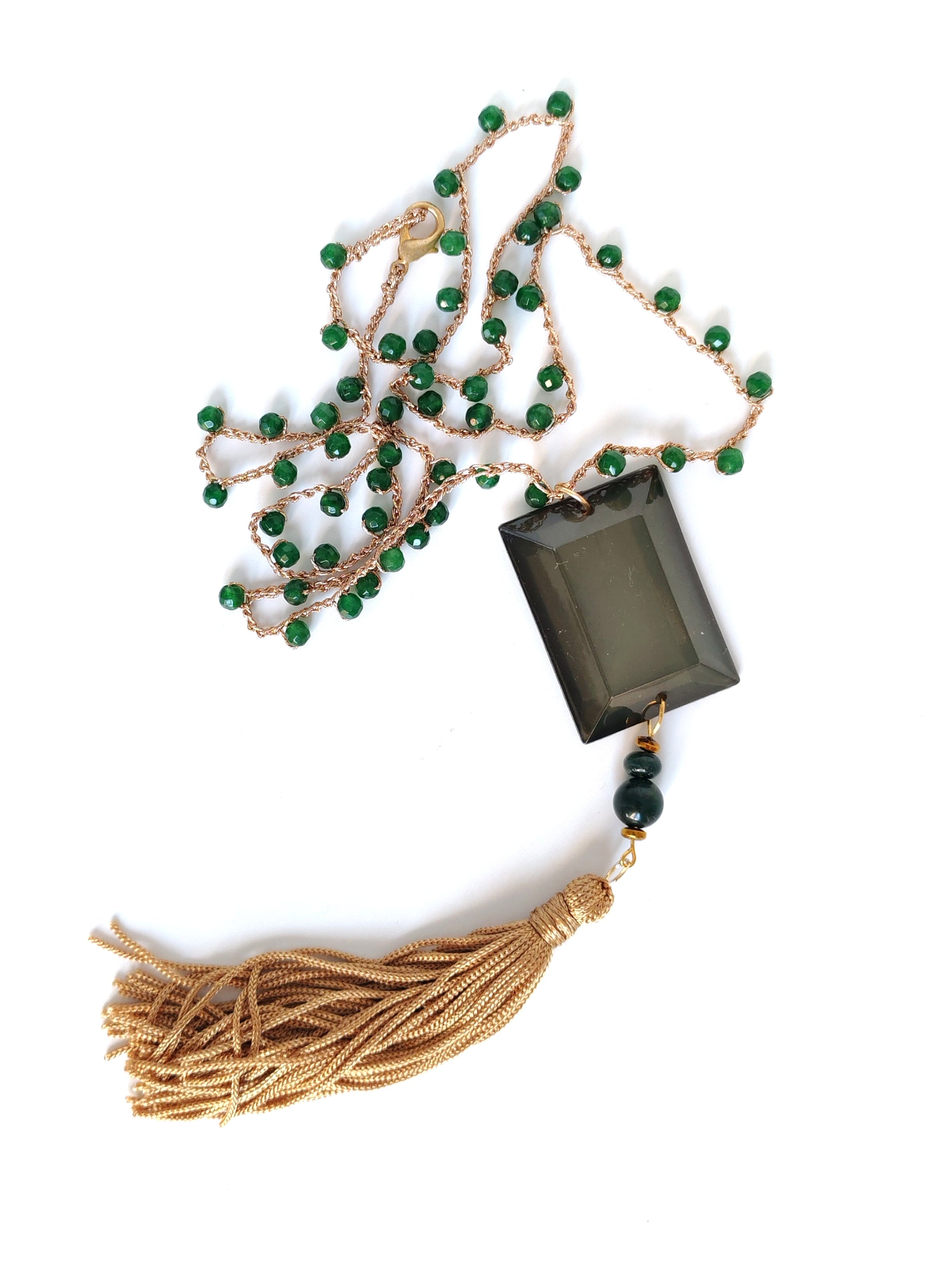 Collana con nappa e ciondolo