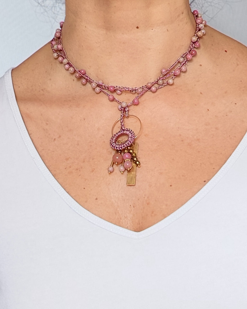 Collana pietre rosa