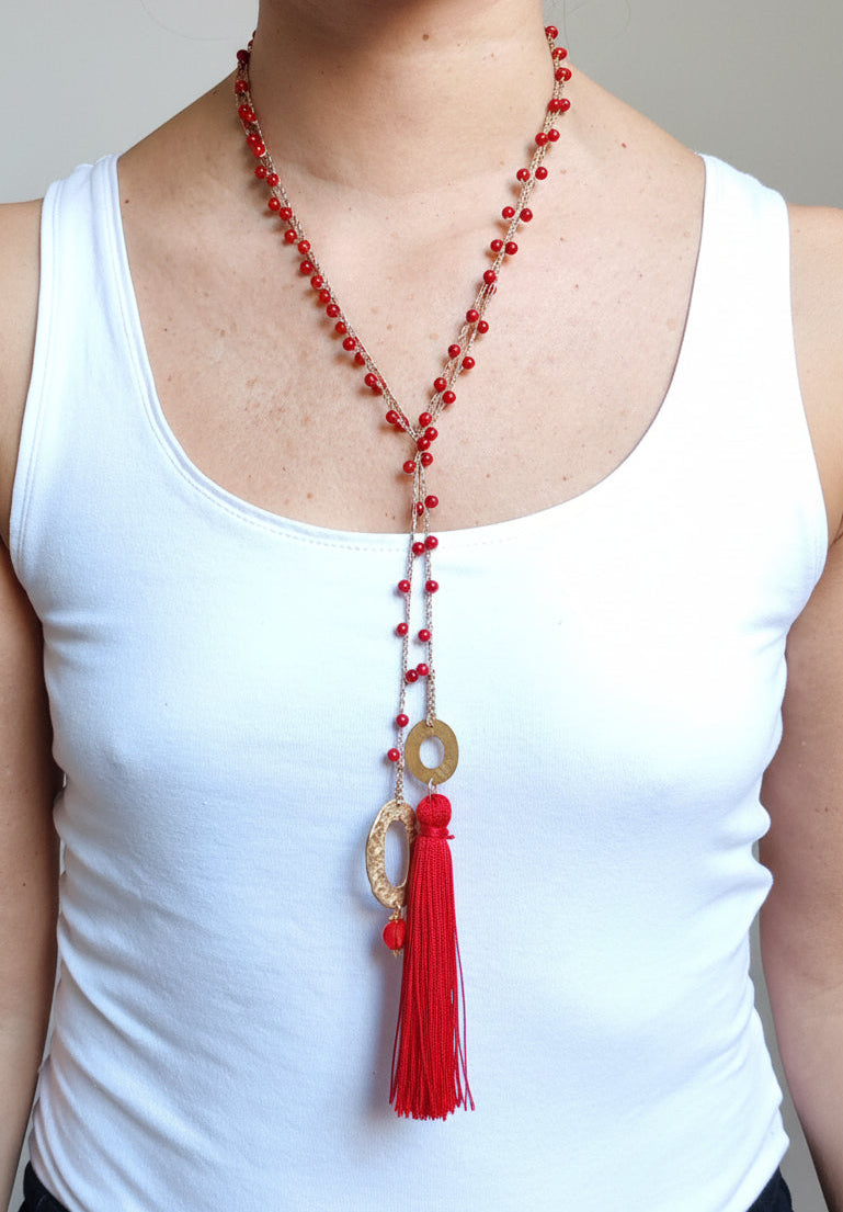 Collana rossa con nappa