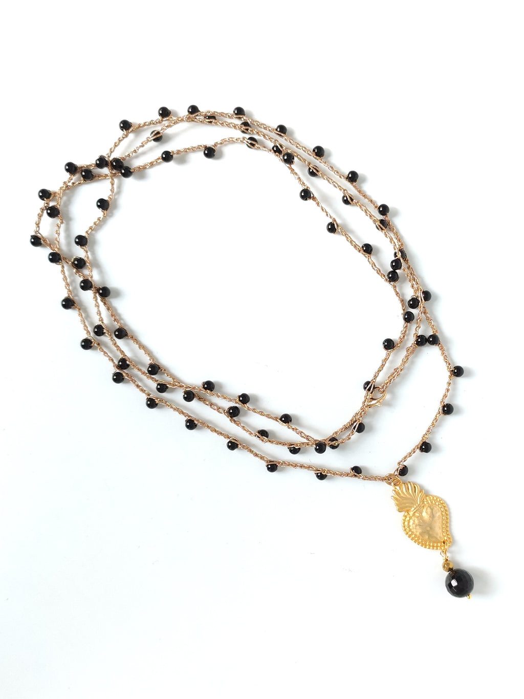 Collana cuore sacro pietre nere