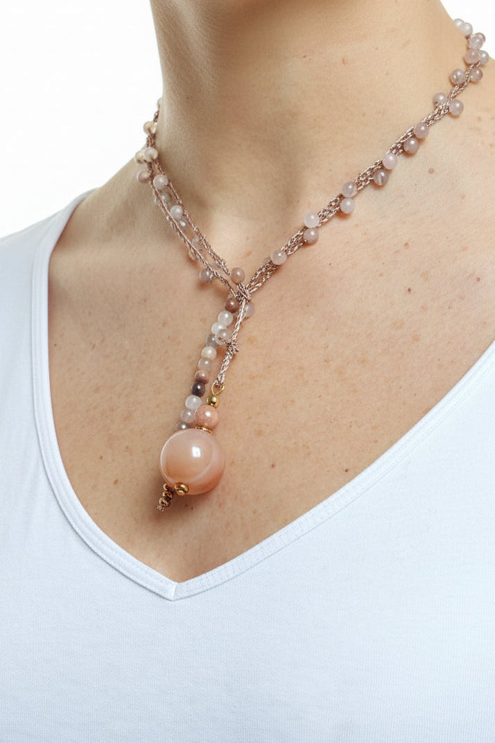 Collana pietre chiare