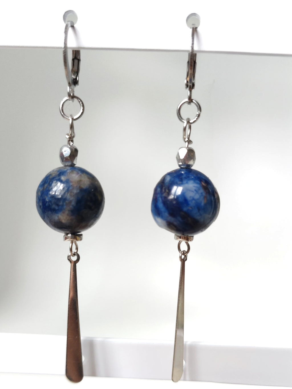 Orecchini pietra blu