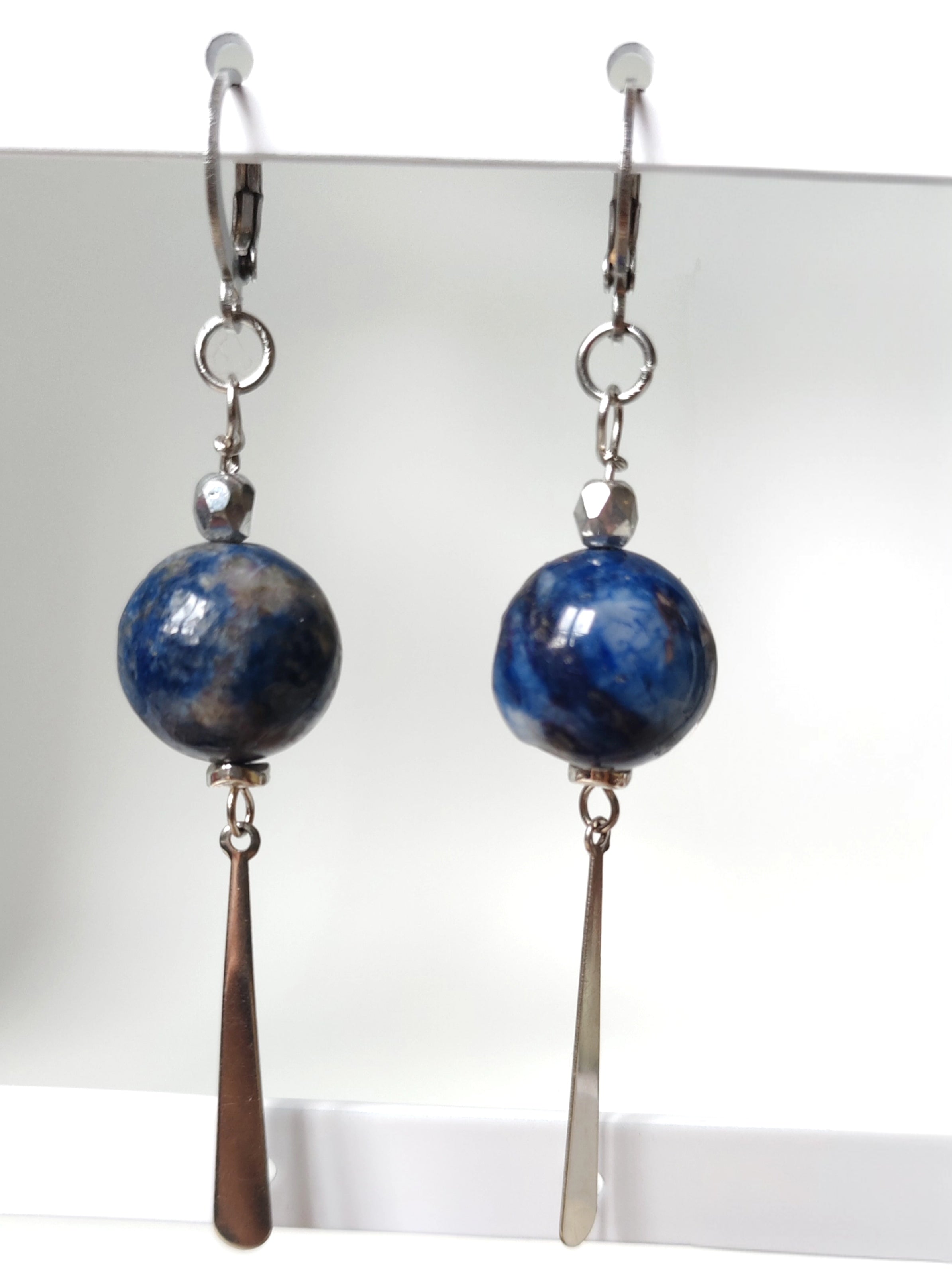 Orecchini pietra blu