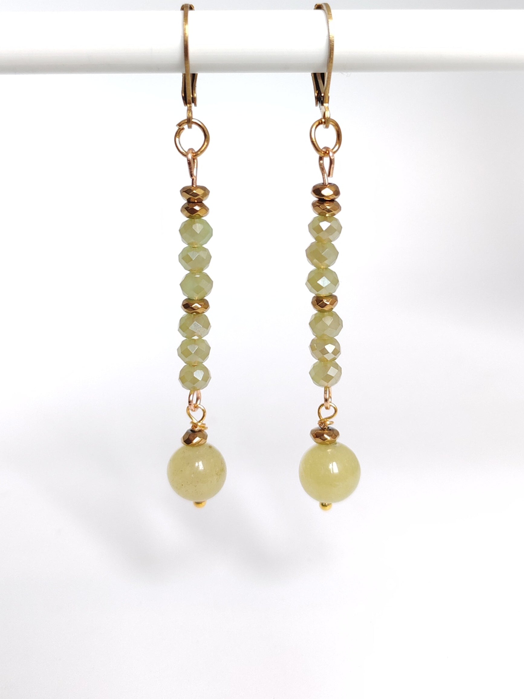 Orecchini pietre e cristalli verde lime