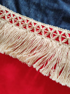 Borsa rossa e jeans