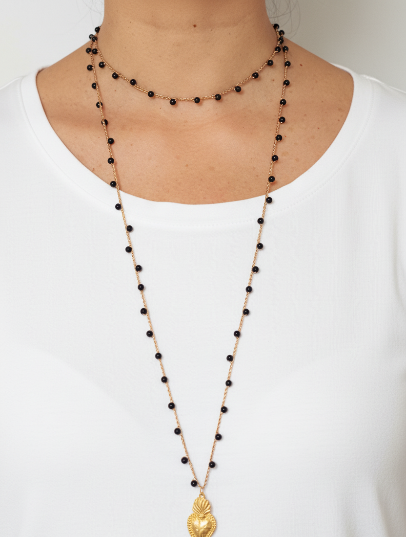 Collana cuore sacro pietre nere