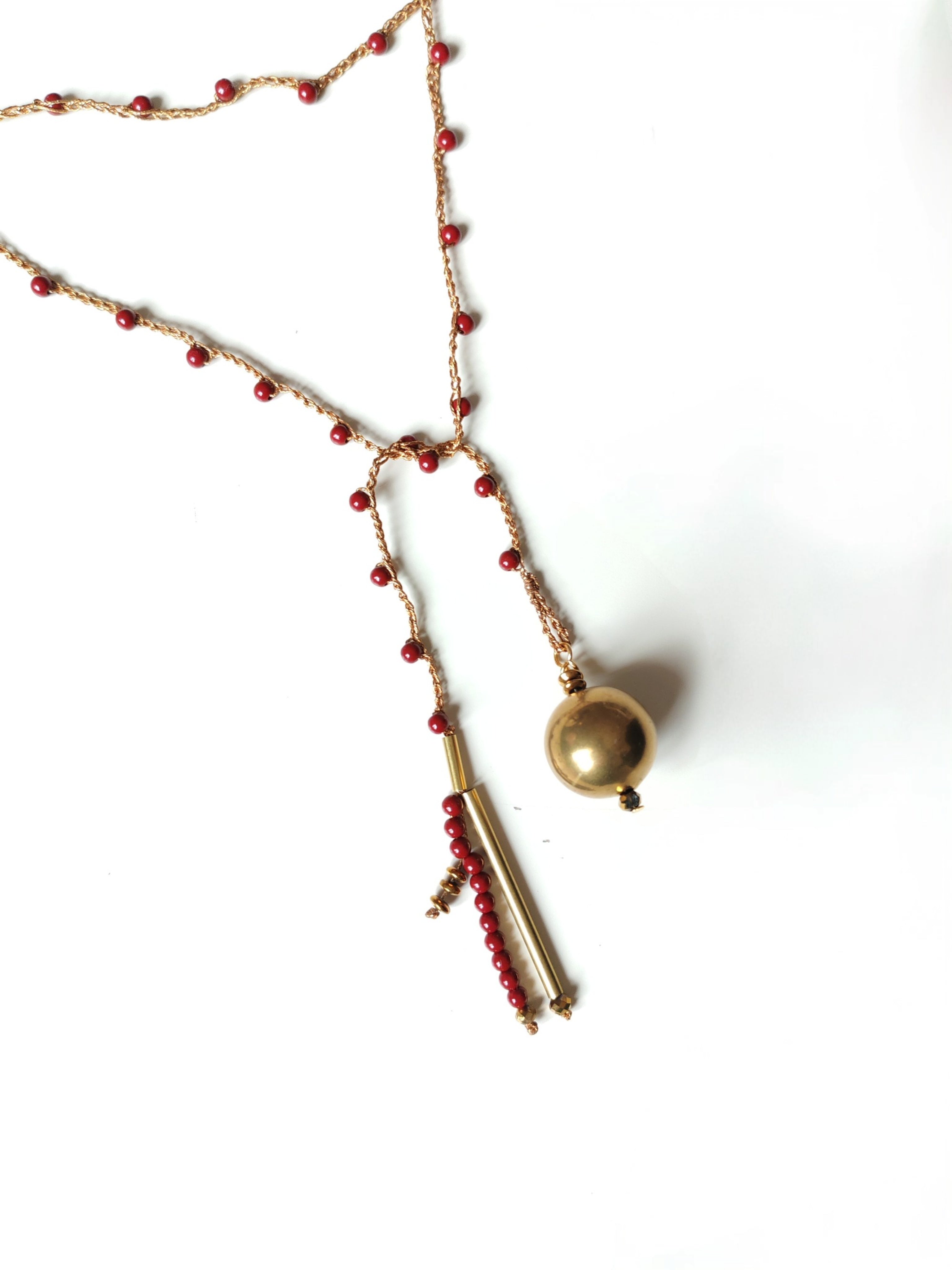 Collana amaranto e ottone