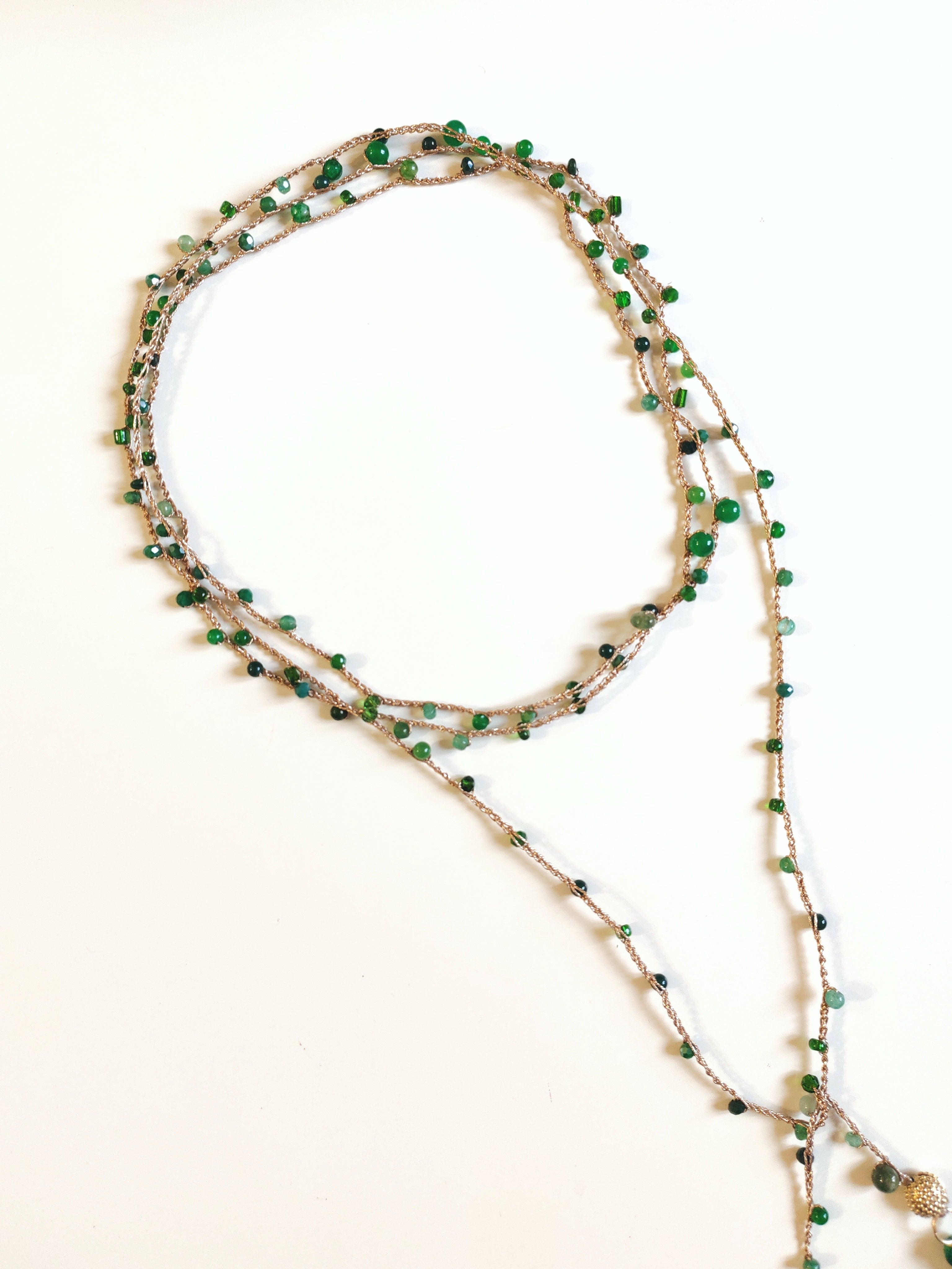 Collana verde con nappa