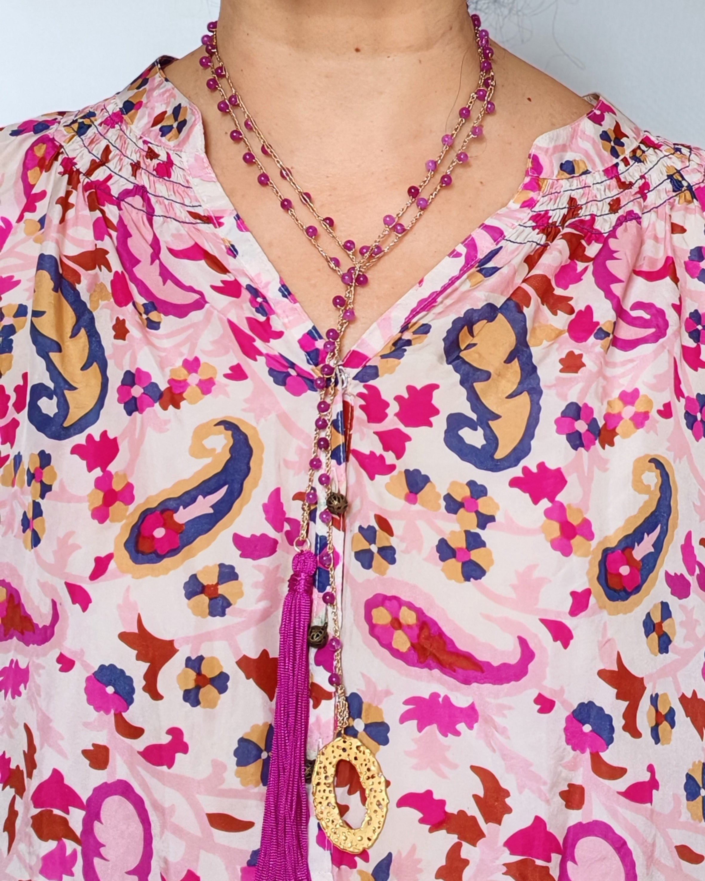 Collana fucsia con nappa