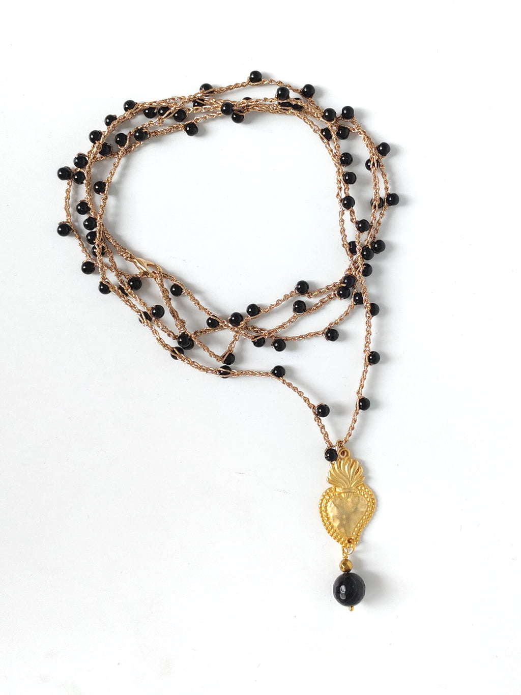 Collana cuore sacro pietre nere