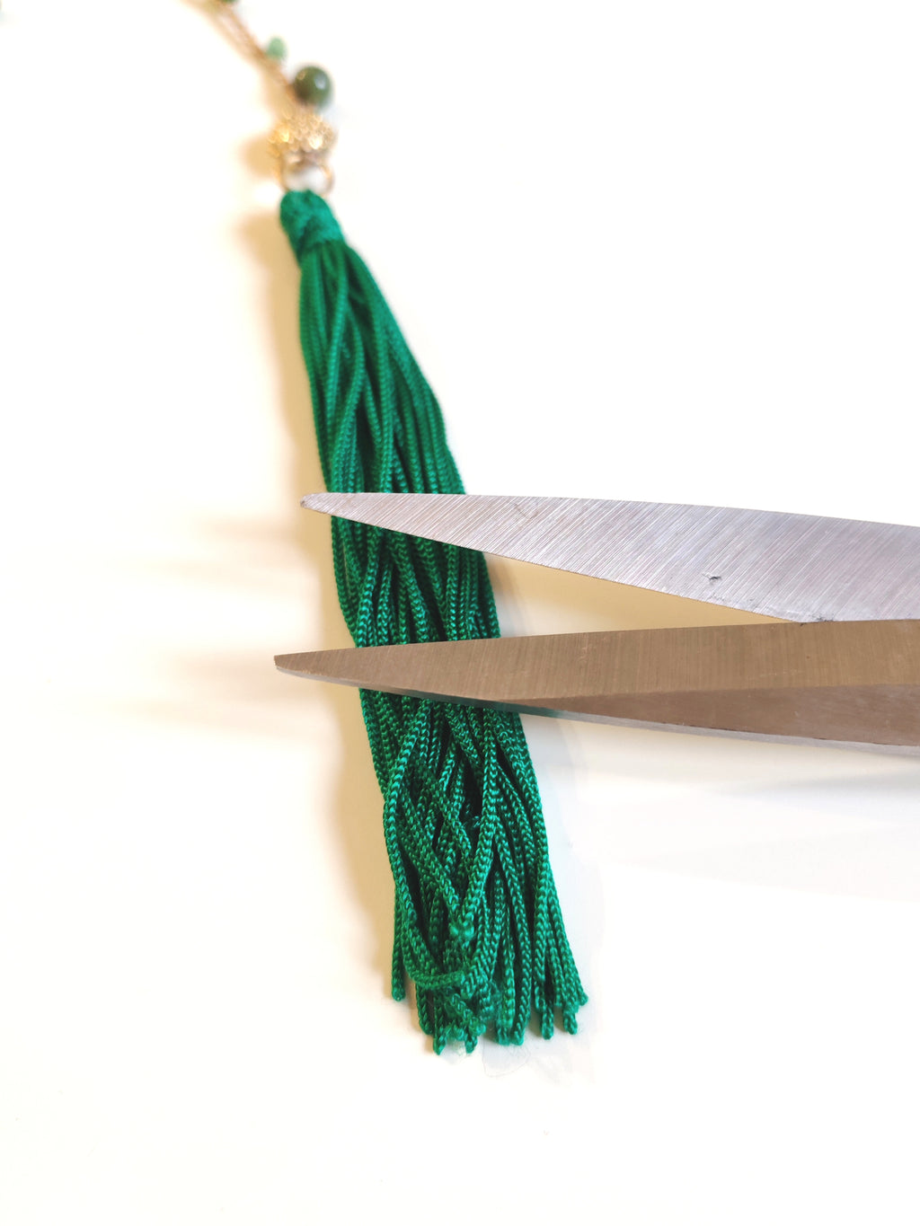 Collana verde con nappa