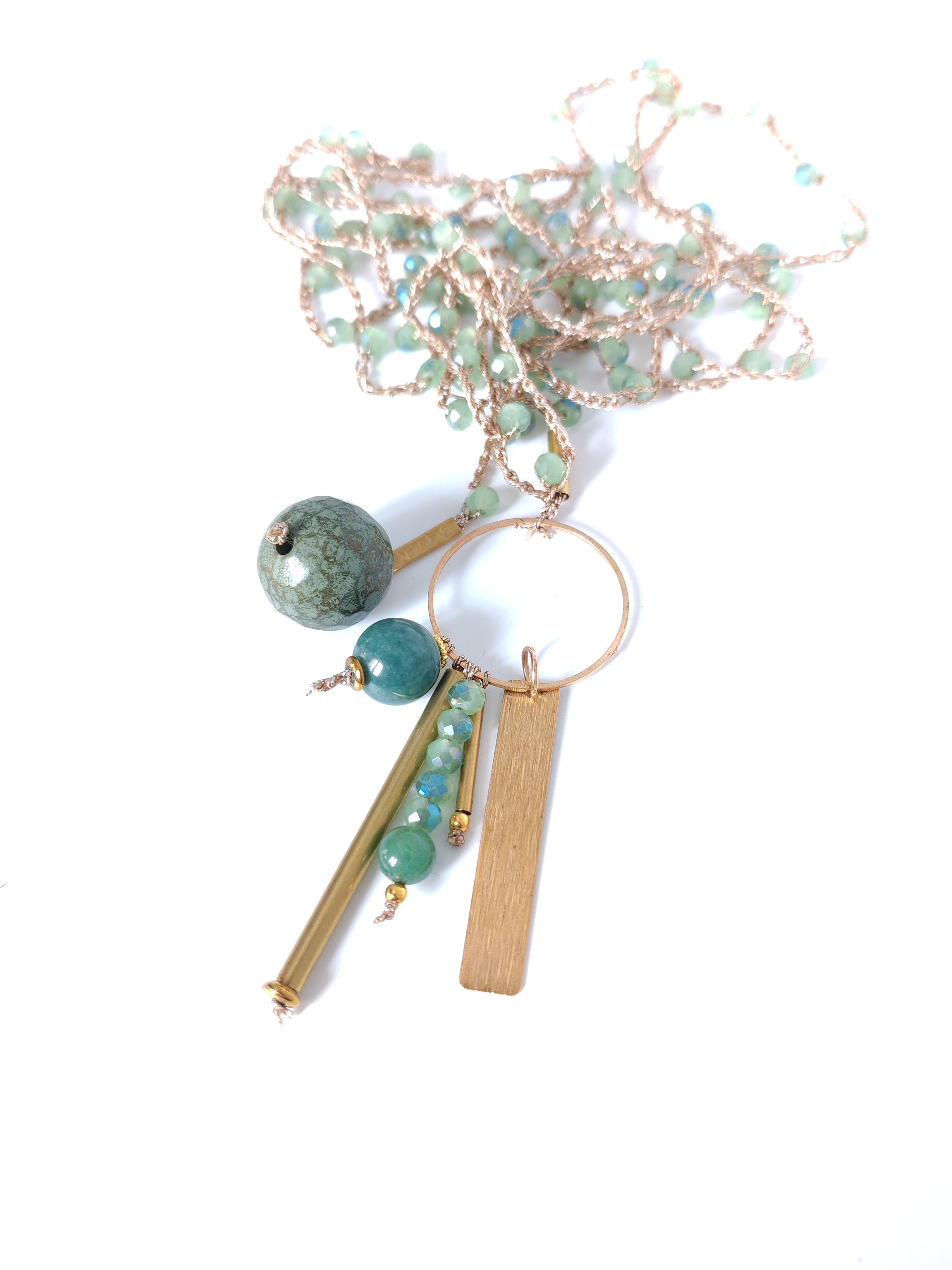 Collana verde con ciondolo