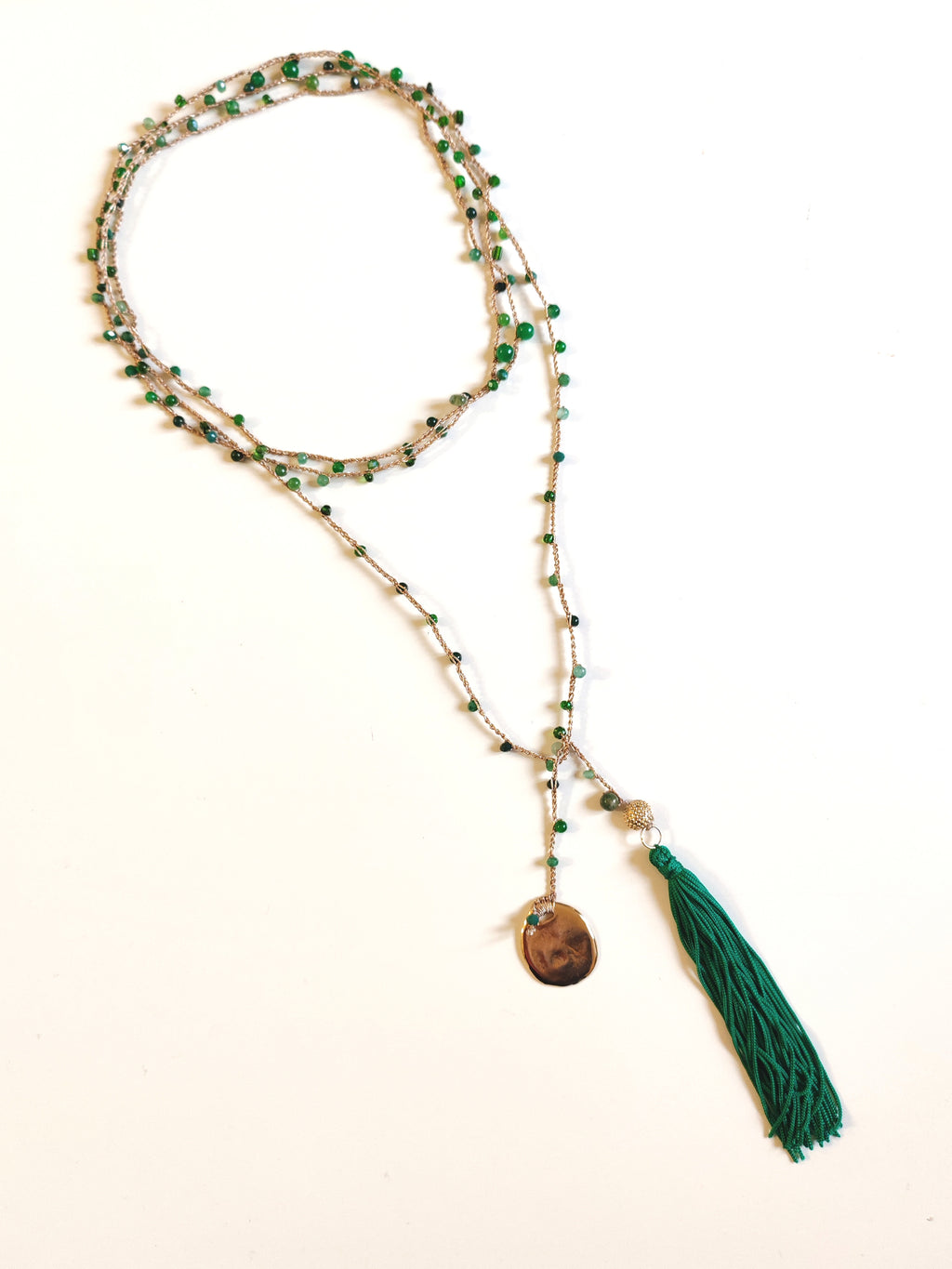 Collana verde con nappa