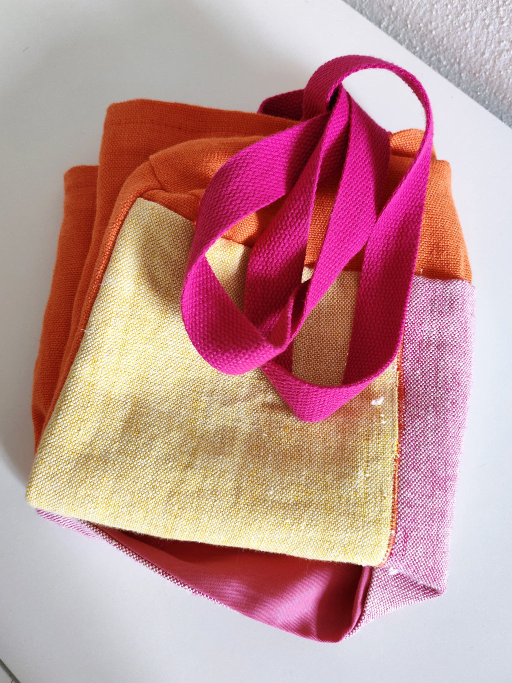 Borsa in lino con tasche esterne