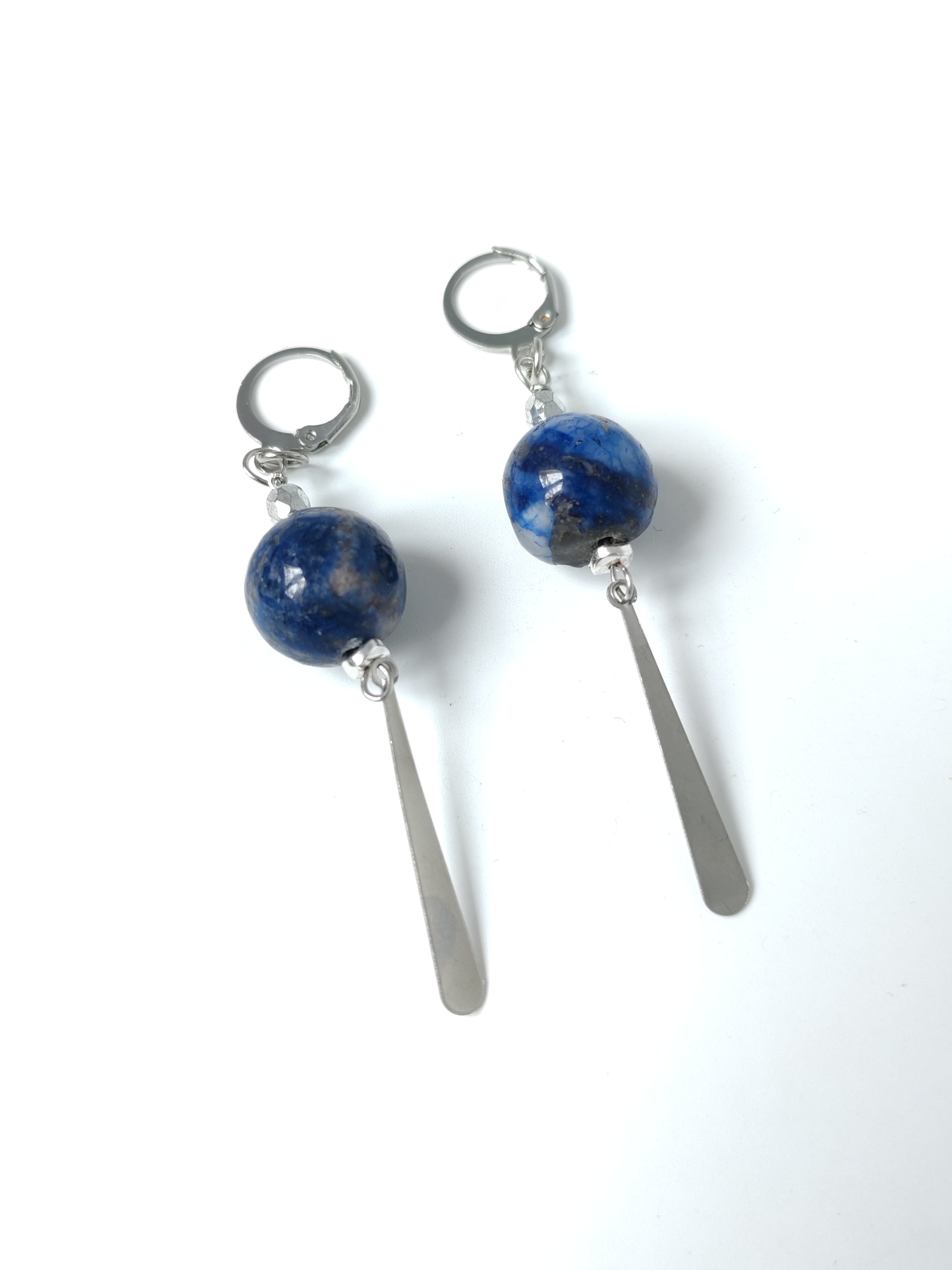Orecchini pietra blu