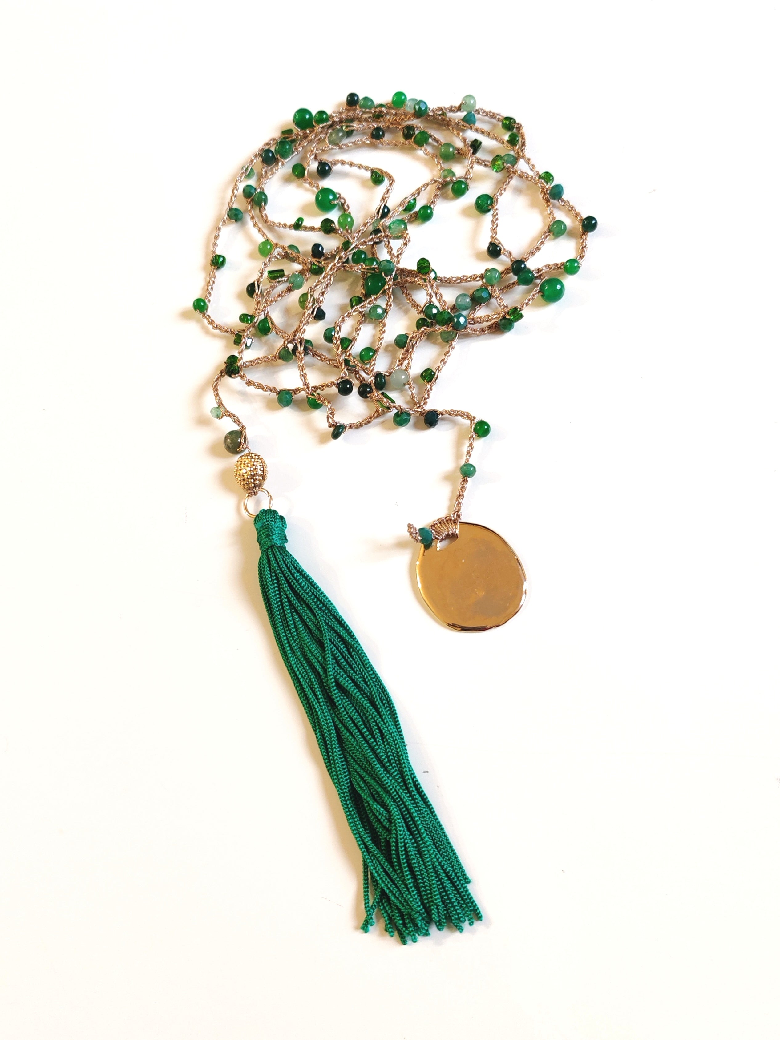 Collana verde con nappa