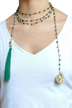 Collana verde con nappa