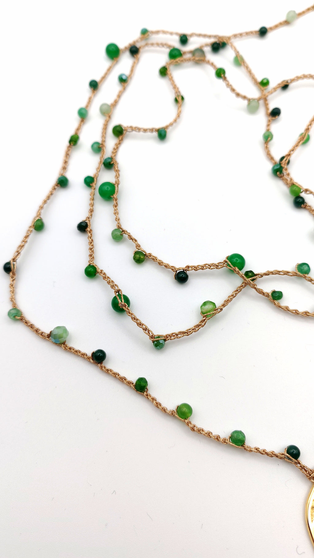 Collana verde con nappa